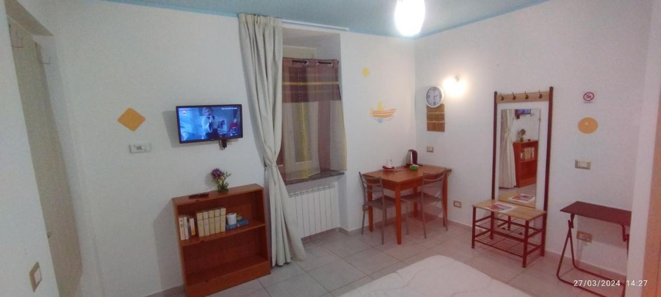 Guesthouse Serena Stresa Bagian luar foto