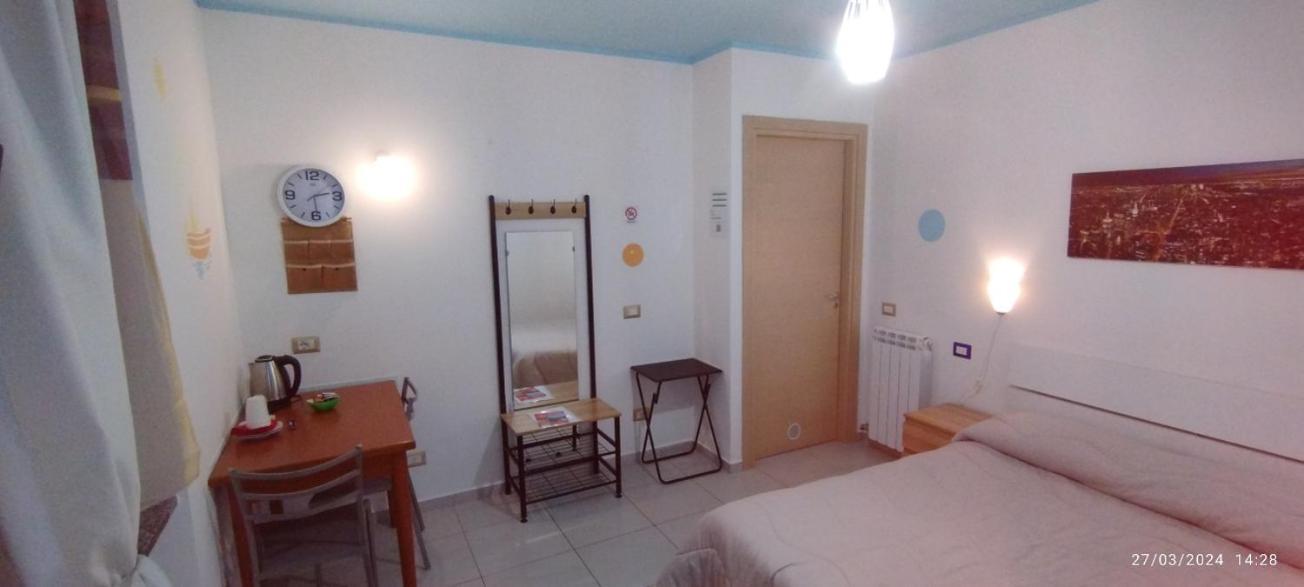 Guesthouse Serena Stresa Bagian luar foto