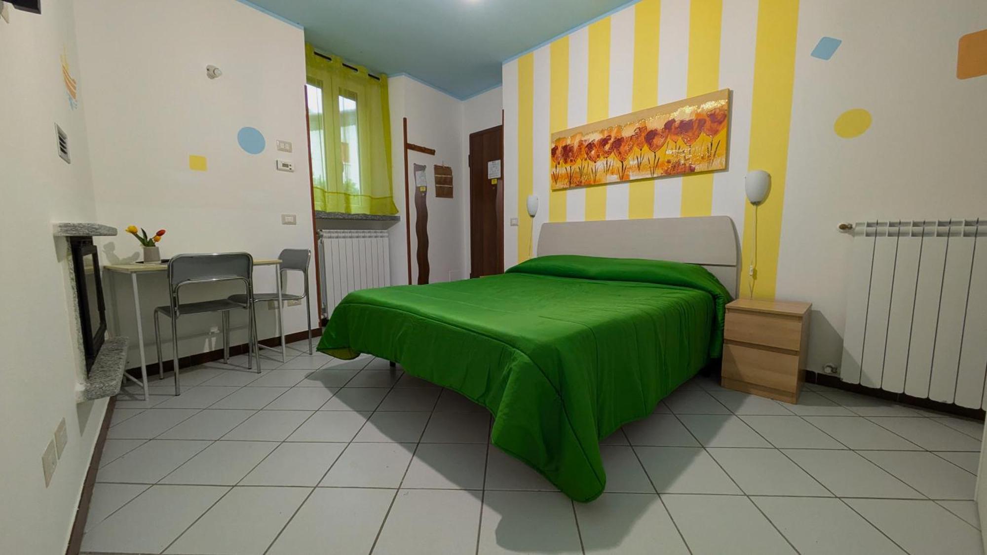 Guesthouse Serena Stresa Bagian luar foto